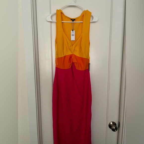 Body Contour Color Block Cutout Midi Sweater Dress - Picture 6 of 8